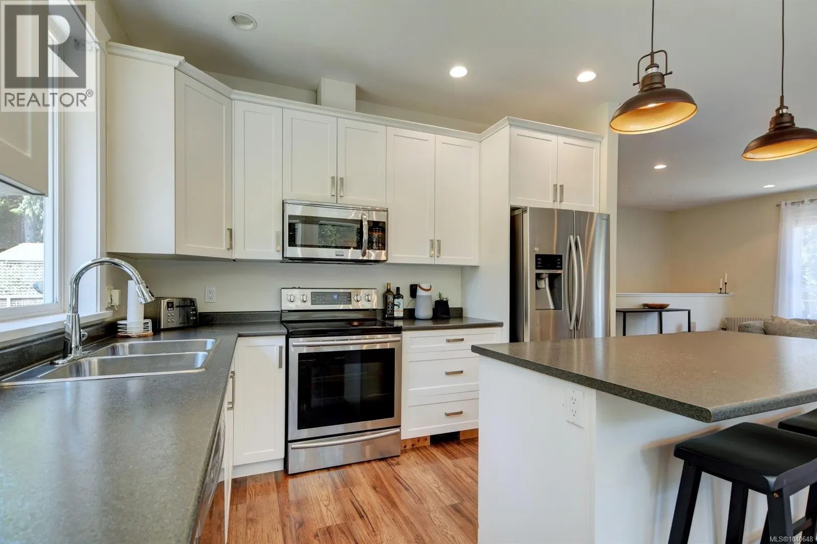 Photo 4 of 30 at 2656 Worthington Road