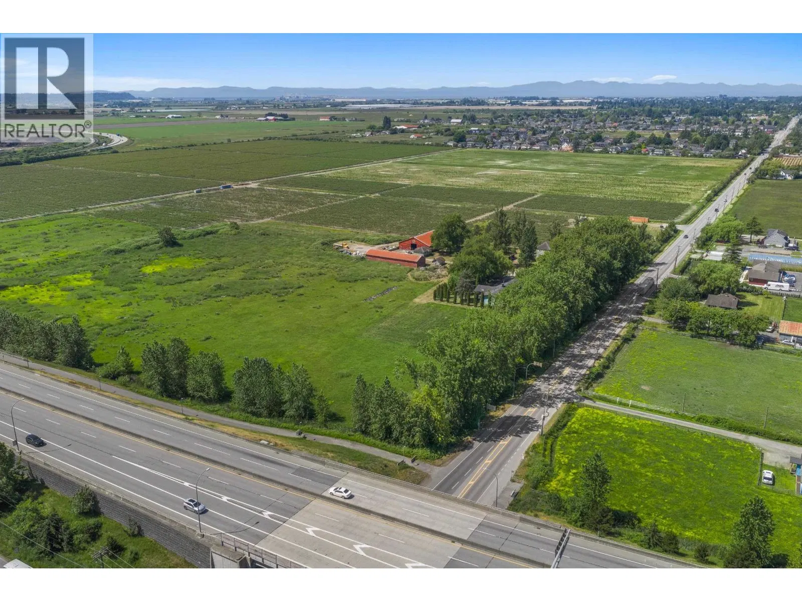 Photo 4 of 14 at 7064 LADNER TRUNK Road