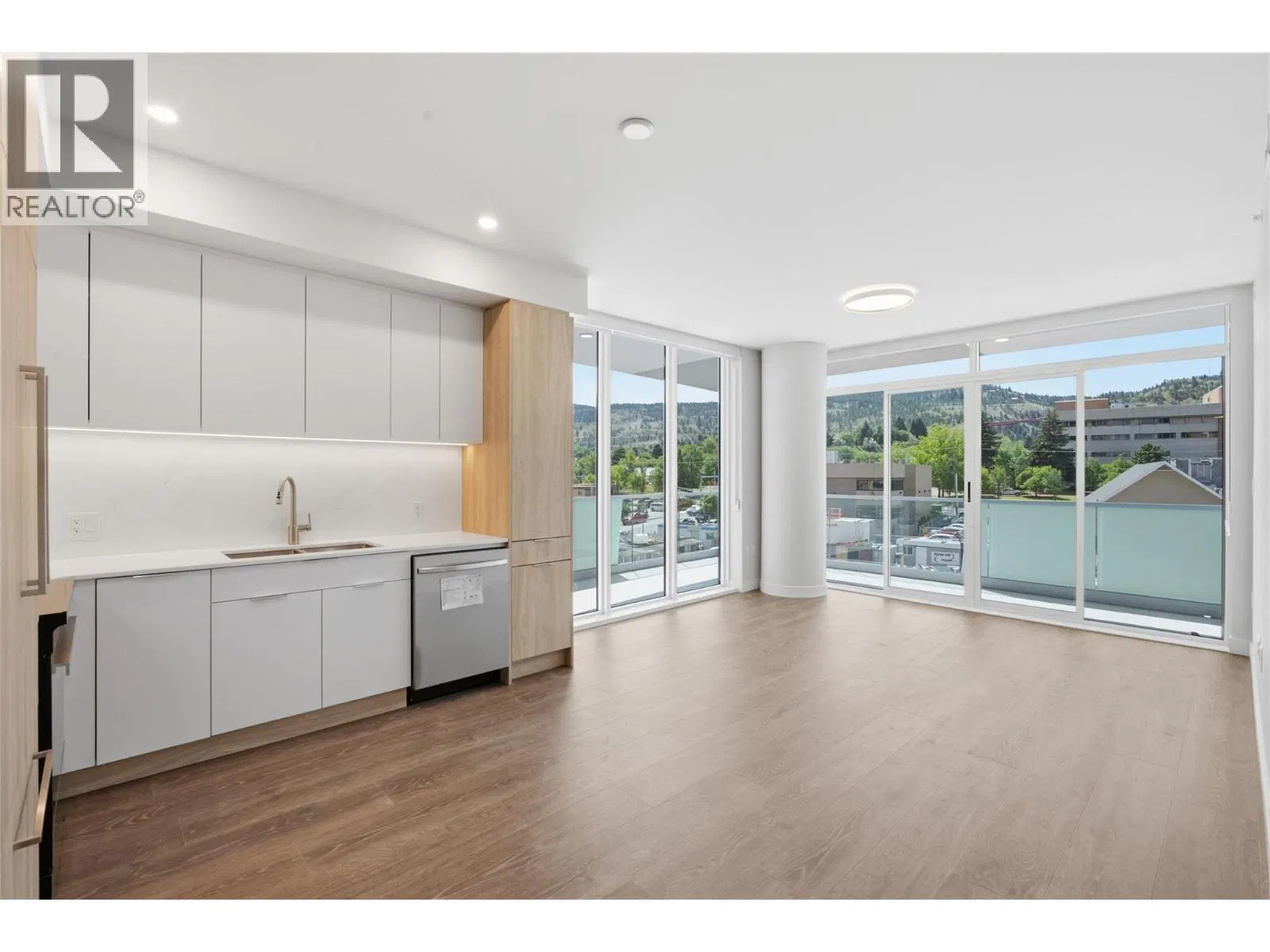 Photo 3 of 37 at #404 – 460 Nicola Street