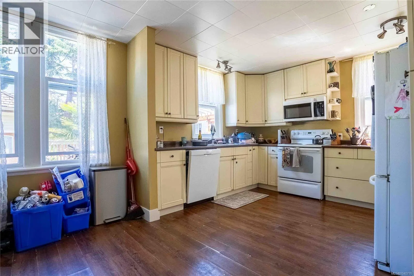 Photo 4 of 56 at 2329 Dowler Place