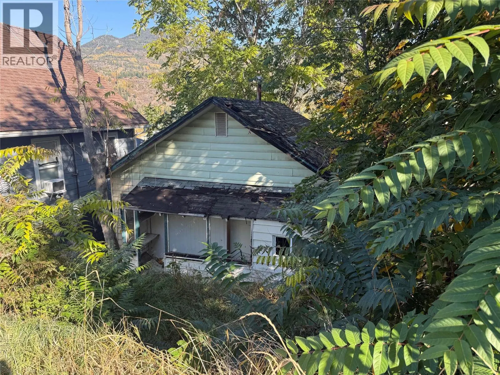 Photo 2 of 3 at 1414 Ash Street