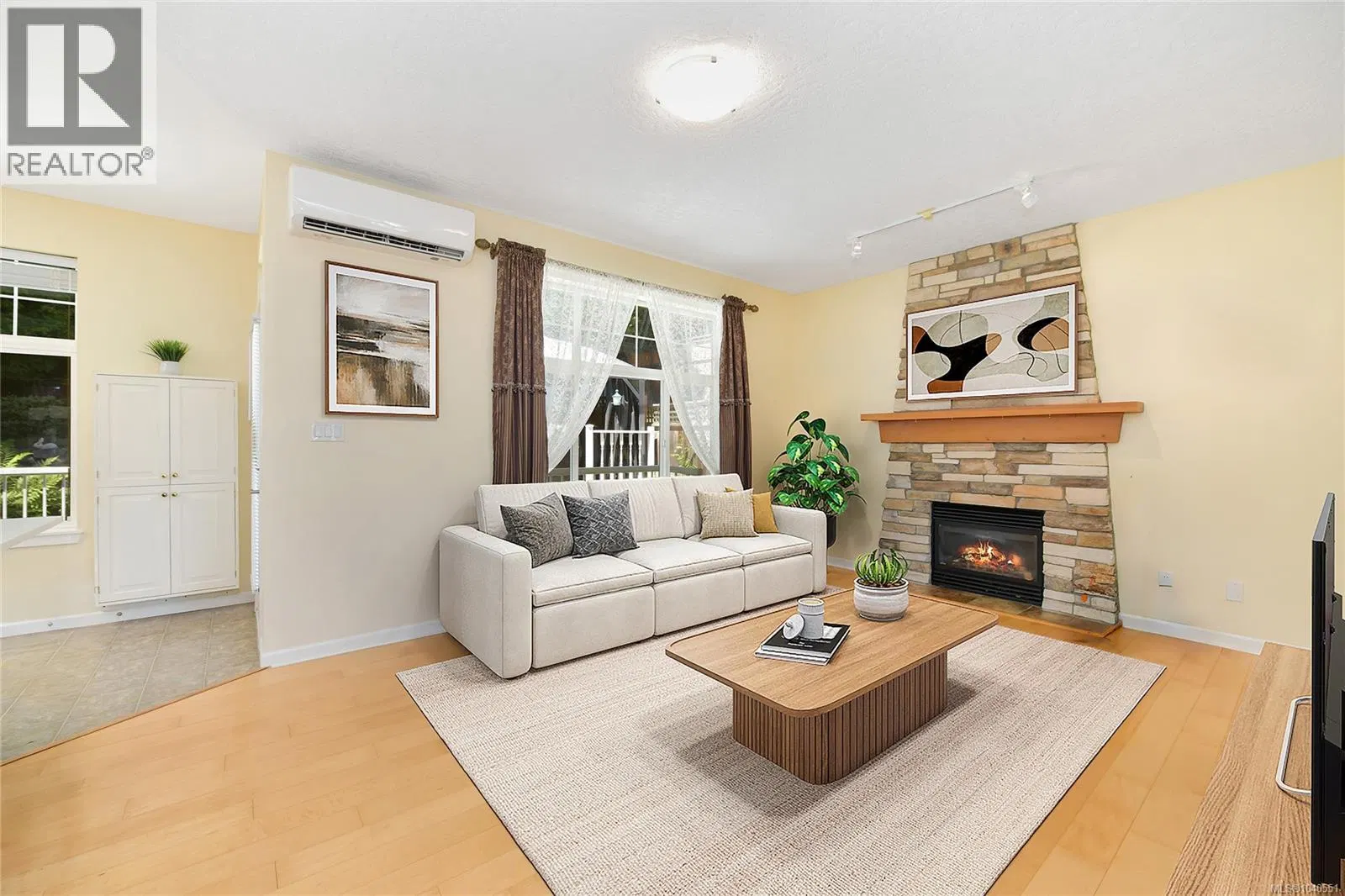 Photo 5 of 66 at 6466 WILLOWPARK Way