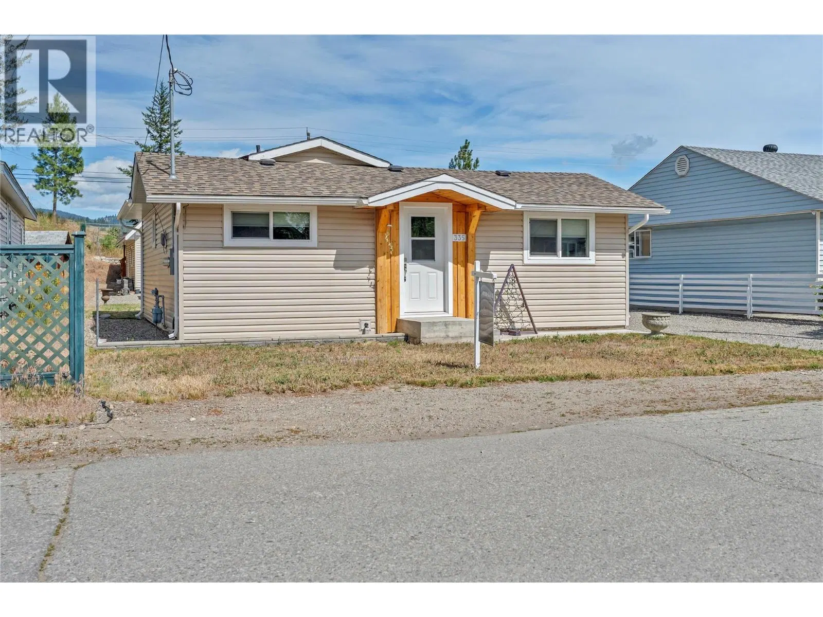Photo 1 of 19 at 335 BILLITER Avenue