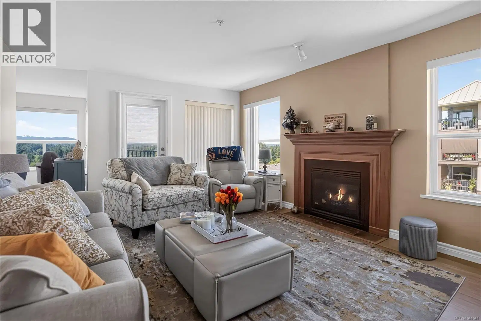 #307 – 280 Dogwood Street