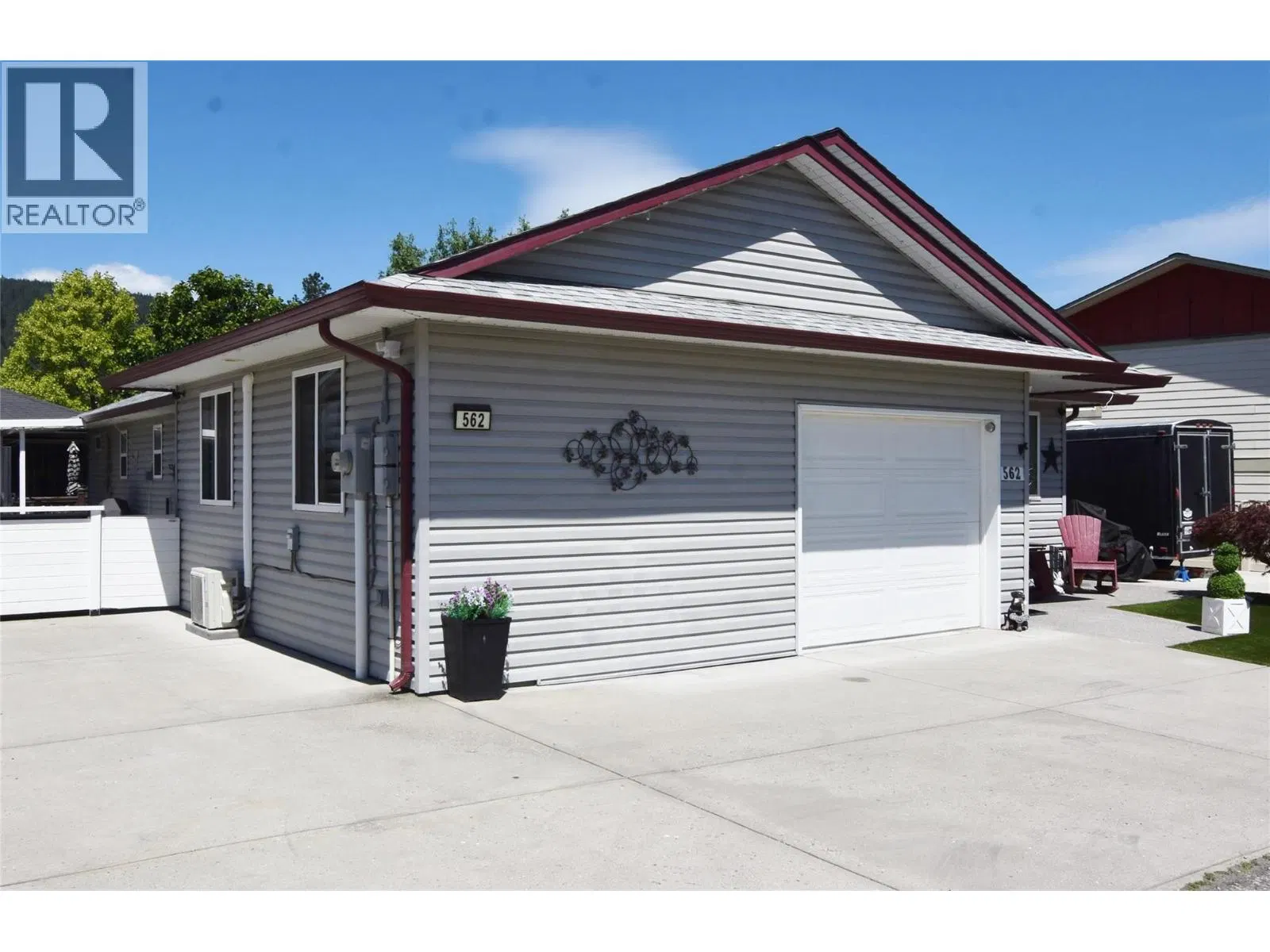 Photo 5 of 61 at 562 Meadowlark Avenue