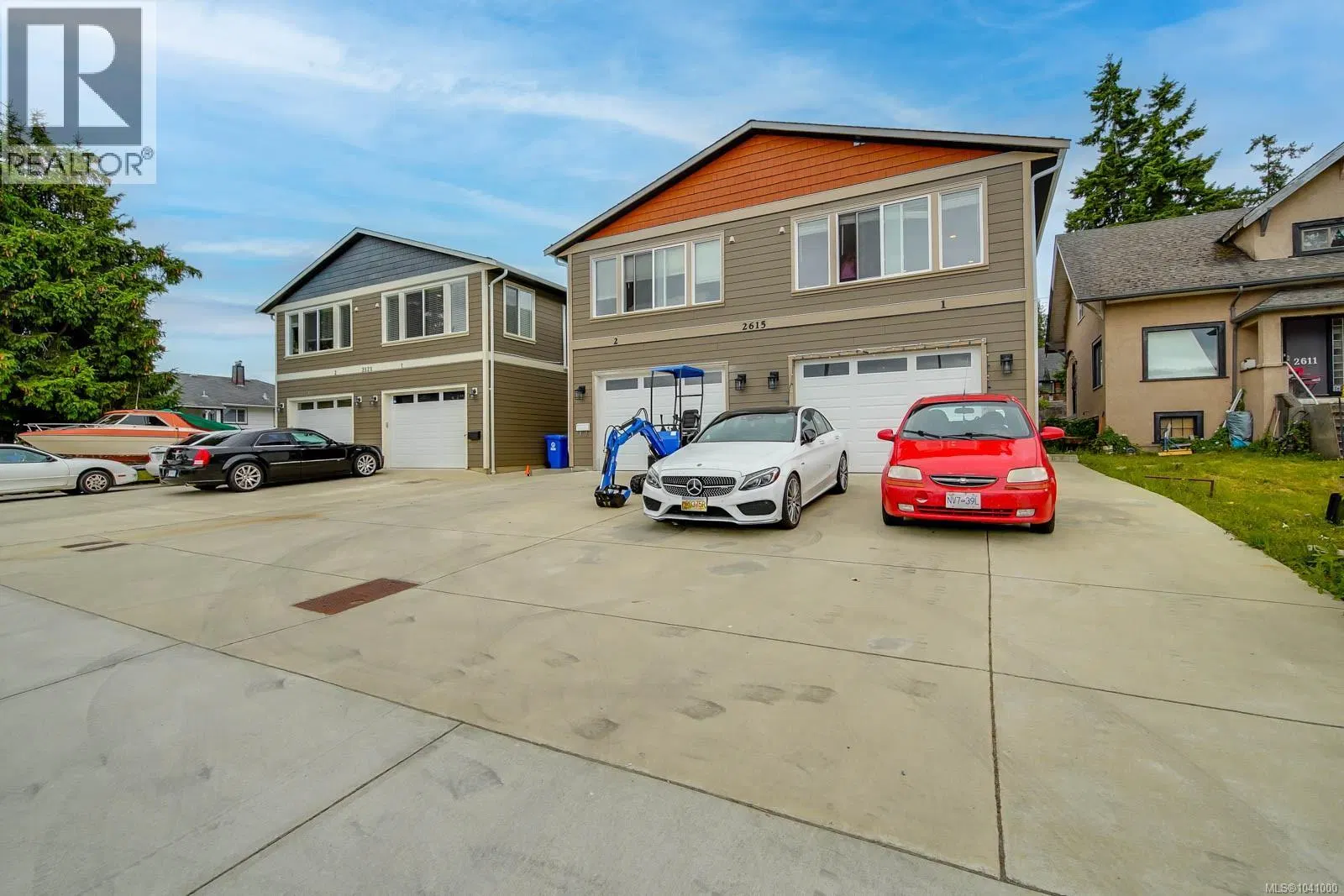Photo 1 of 25 at 2615 5th Avenue