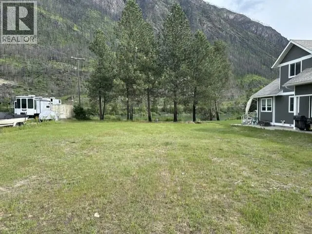 Photo 4 of 48 at 2292 LITTLE SHUSWAP LAKE Road
