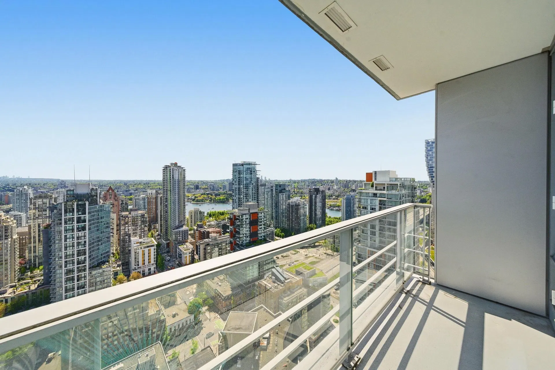 #3605 – 1283 Howe Street