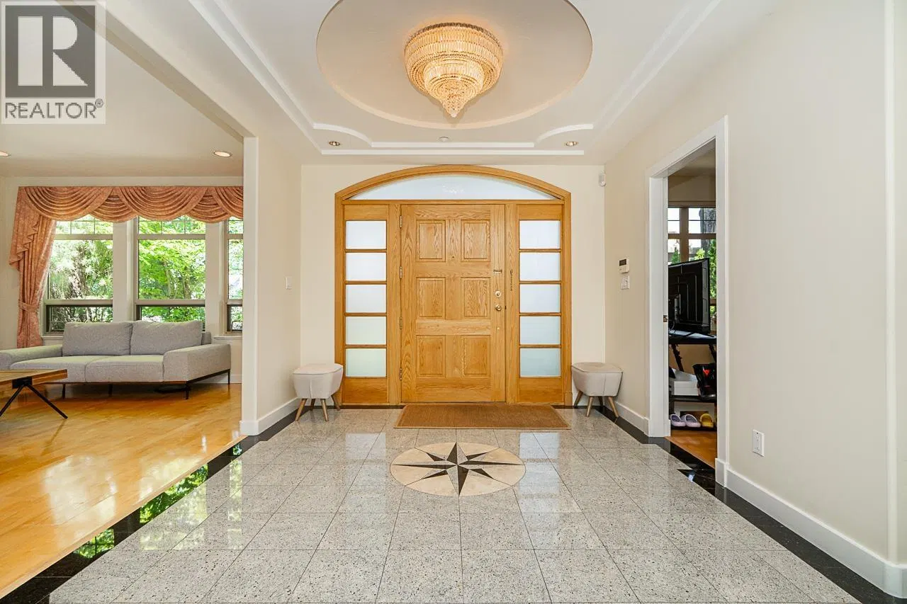 Photo 3 of 39 at 732 West 26TH Avenue