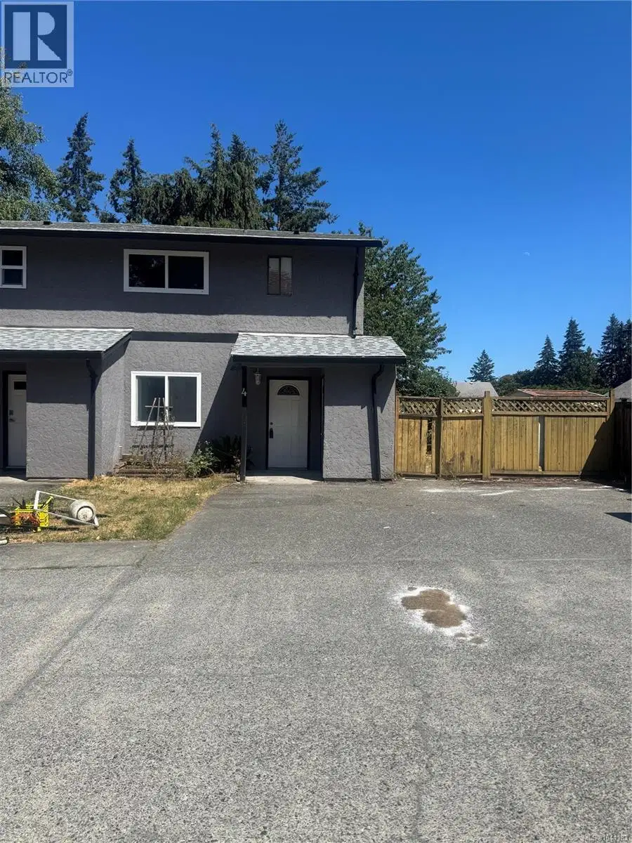 #4 – 715 Malone Road