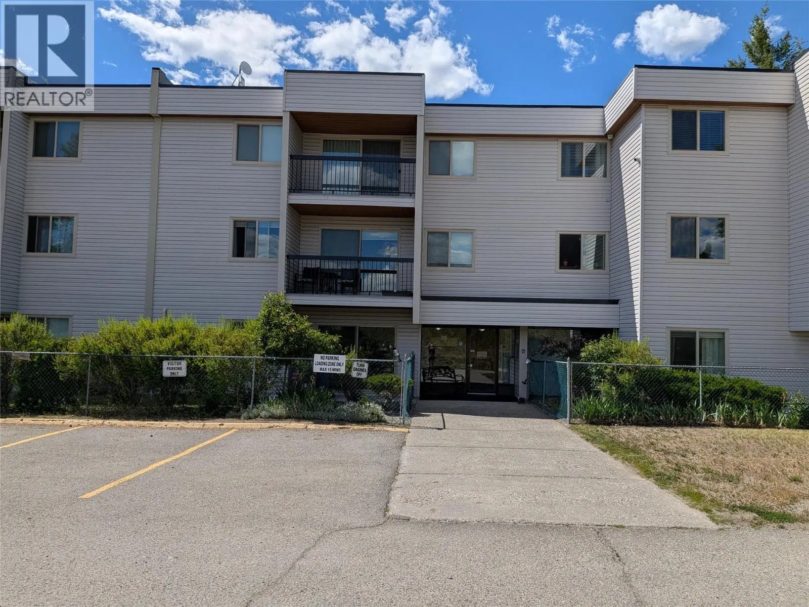 Photo 1 of 16 at #306 – 308 Chartrand Avenue