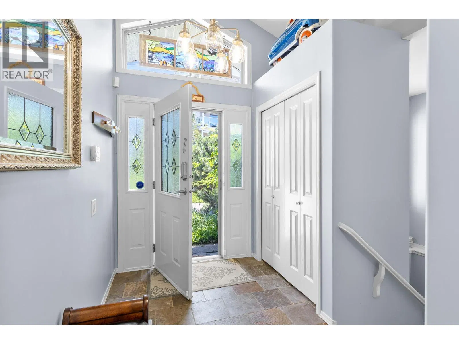Photo 5 of 53 at #10 – 2100 Boucherie Road