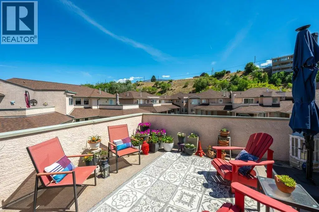 #8 – 6514 MEADOWS Drive