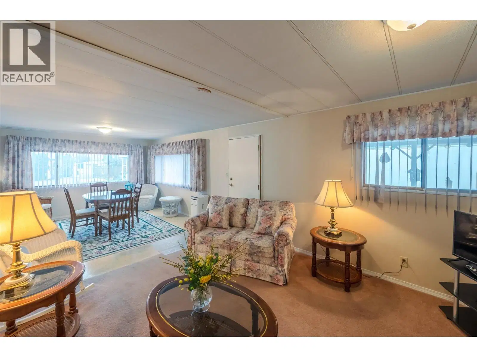 #5 – 6633 Park Drive