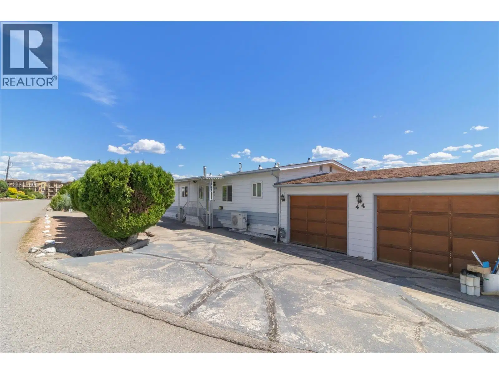 #44 – 2098 Boucherie Road
