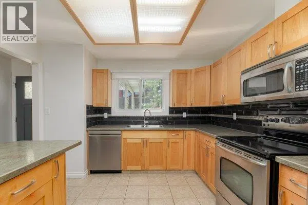 Photo 4 of 16 at #113 – 3315 Wilson Street