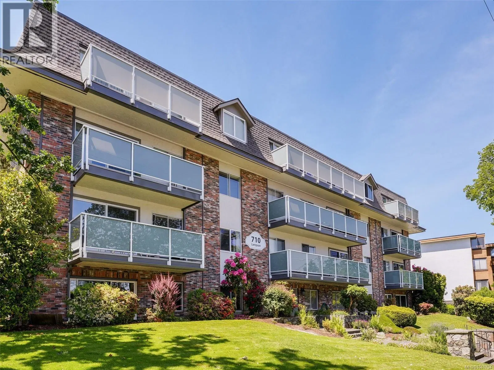 Photo 1 of 25 at #405 – 710 Lampson Street