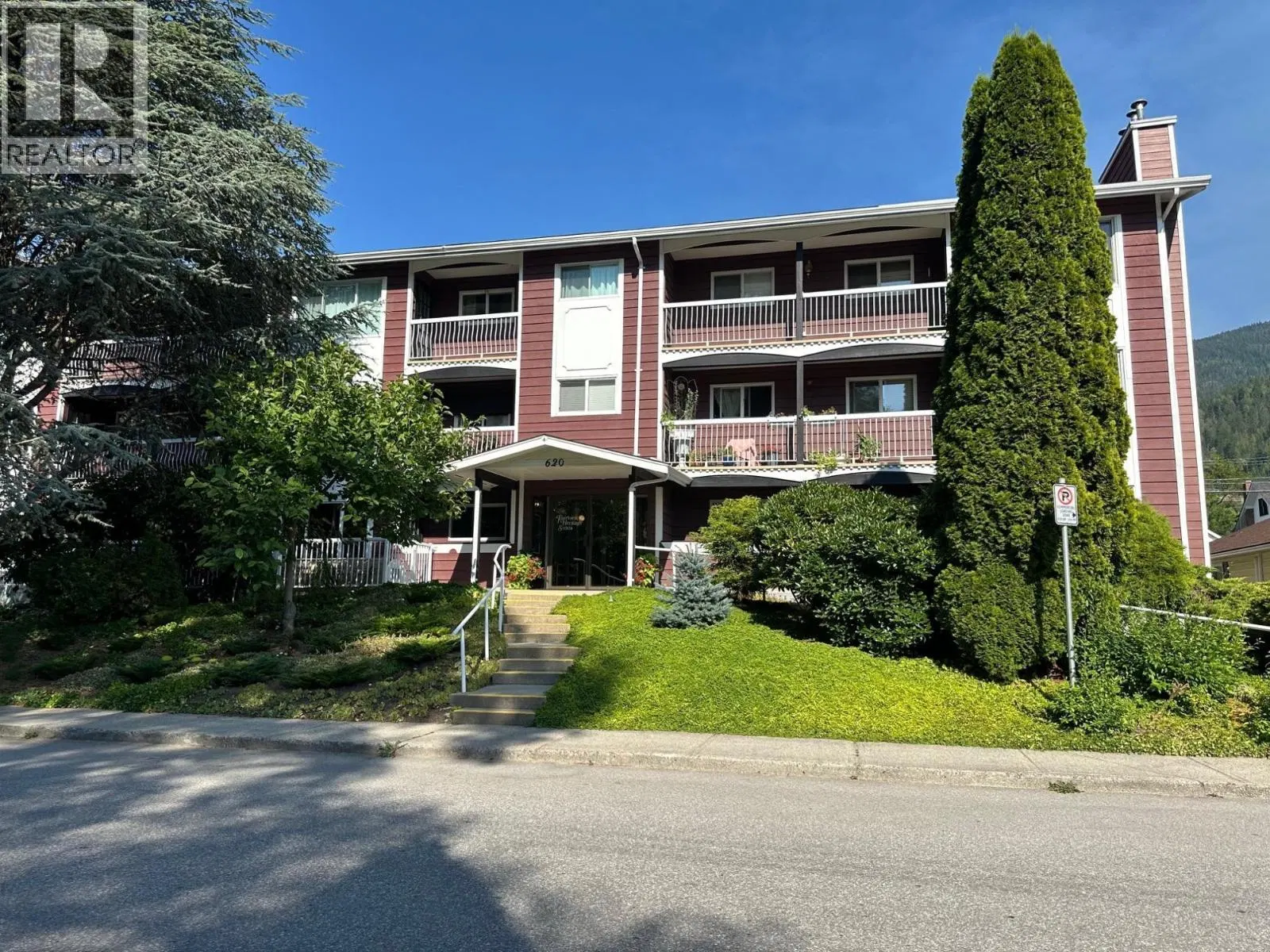 Photo 1 of 29 at #105 – 620 Second Street