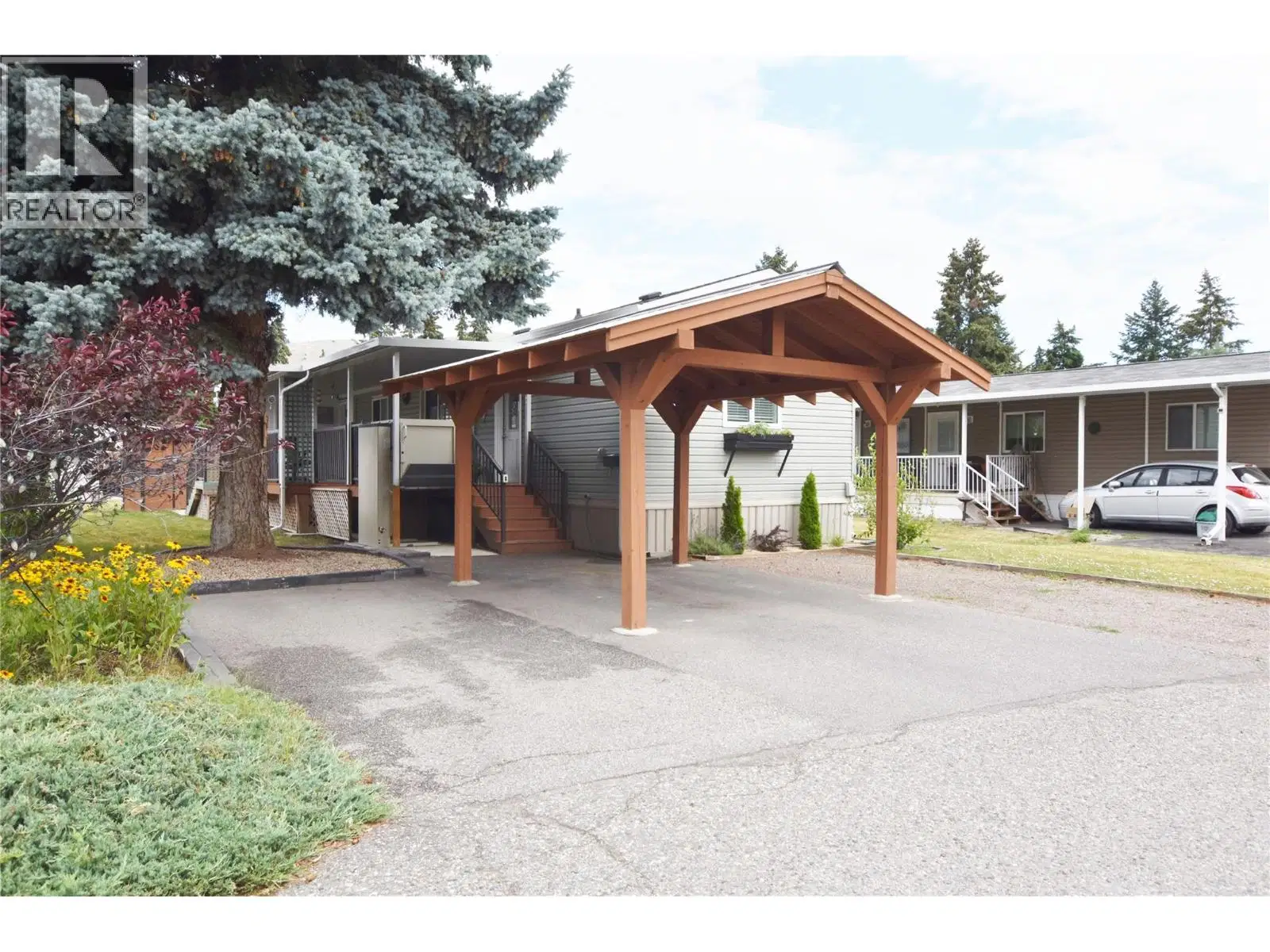 #65 – 5484 25 Avenue