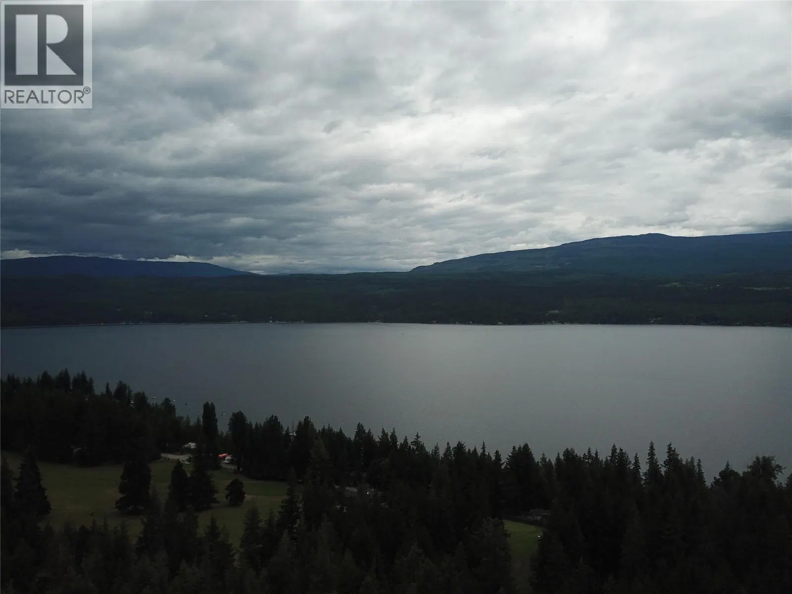 Copper Island Drive, Vickers Trail