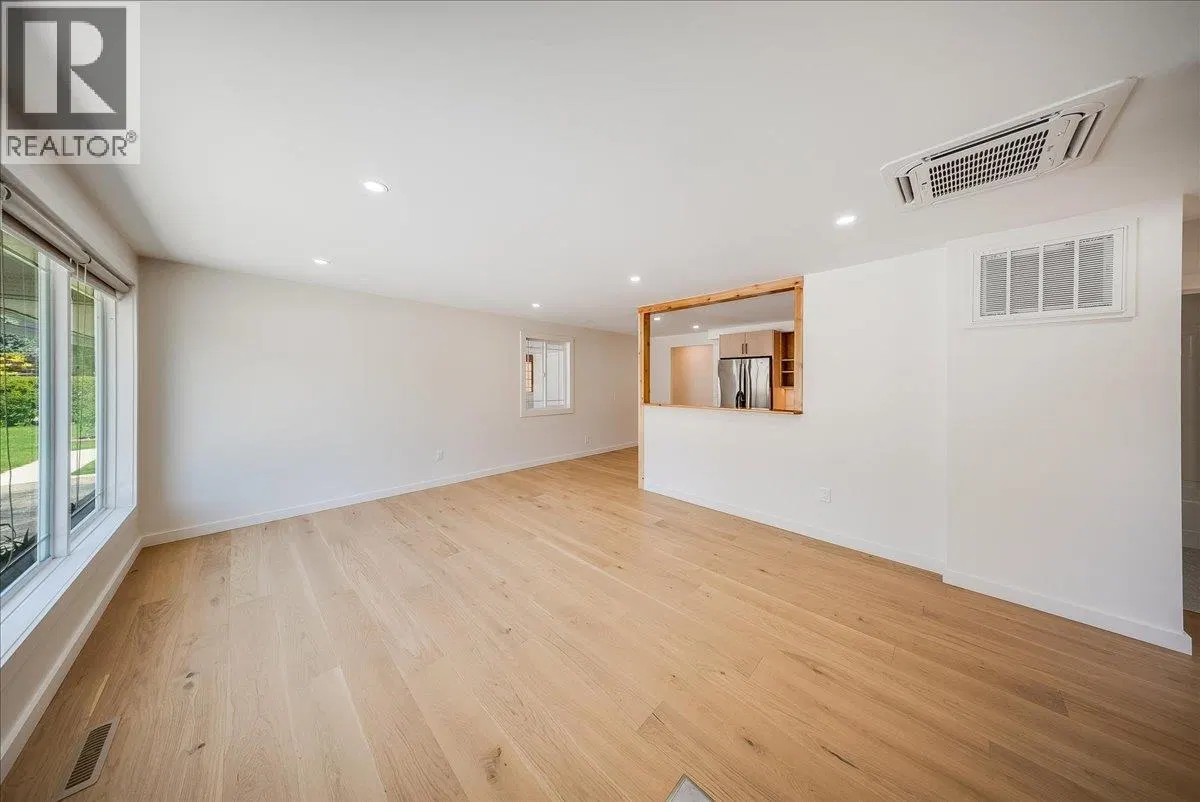 Photo 3 of 44 at 53 Hazlewood Drive