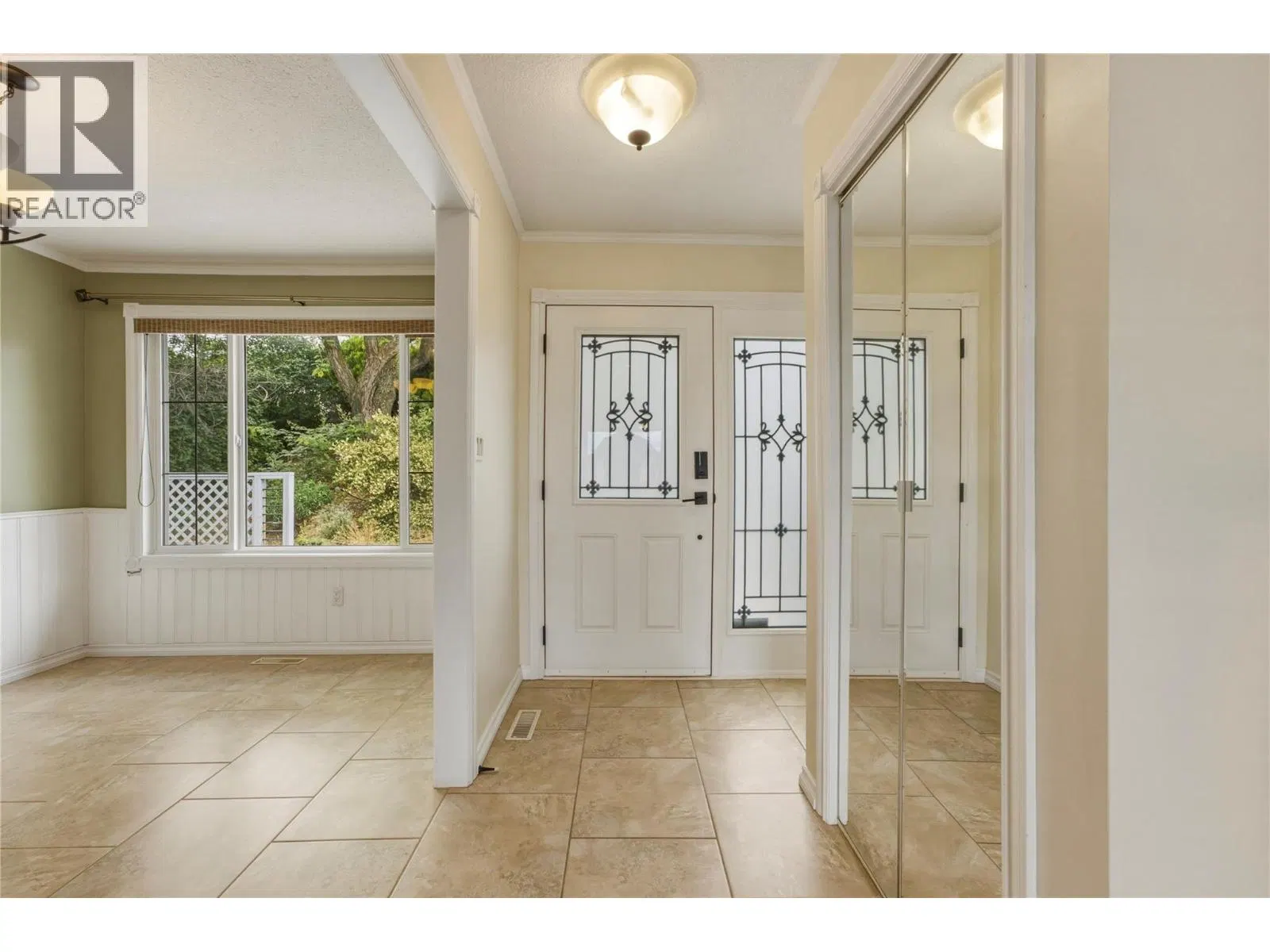 Photo 4 of 66 at 6864 Bryden Road