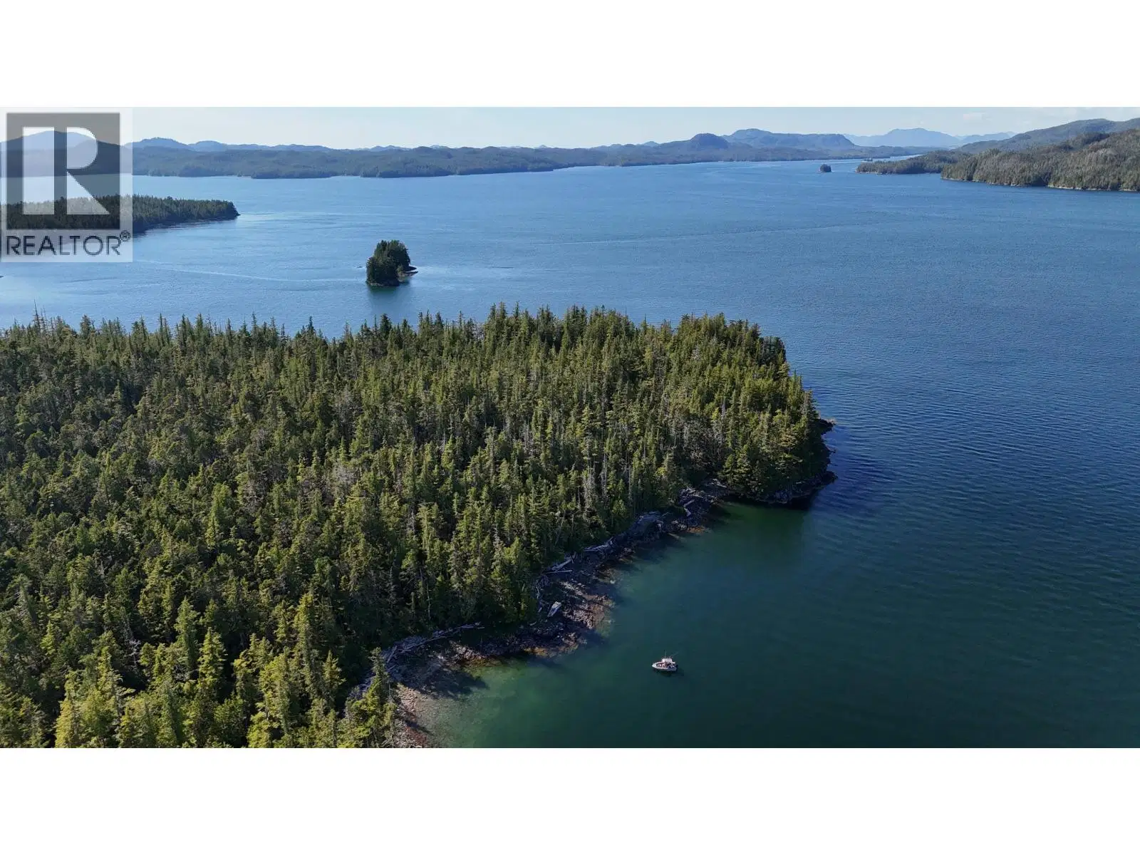 LOT – 6 BELLA LUNA Island