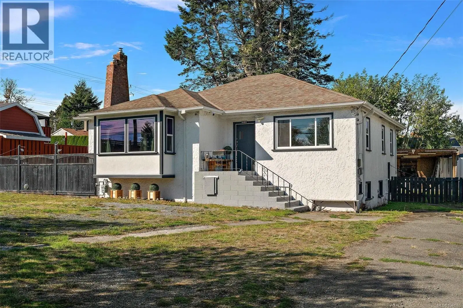 6484 Sooke Road