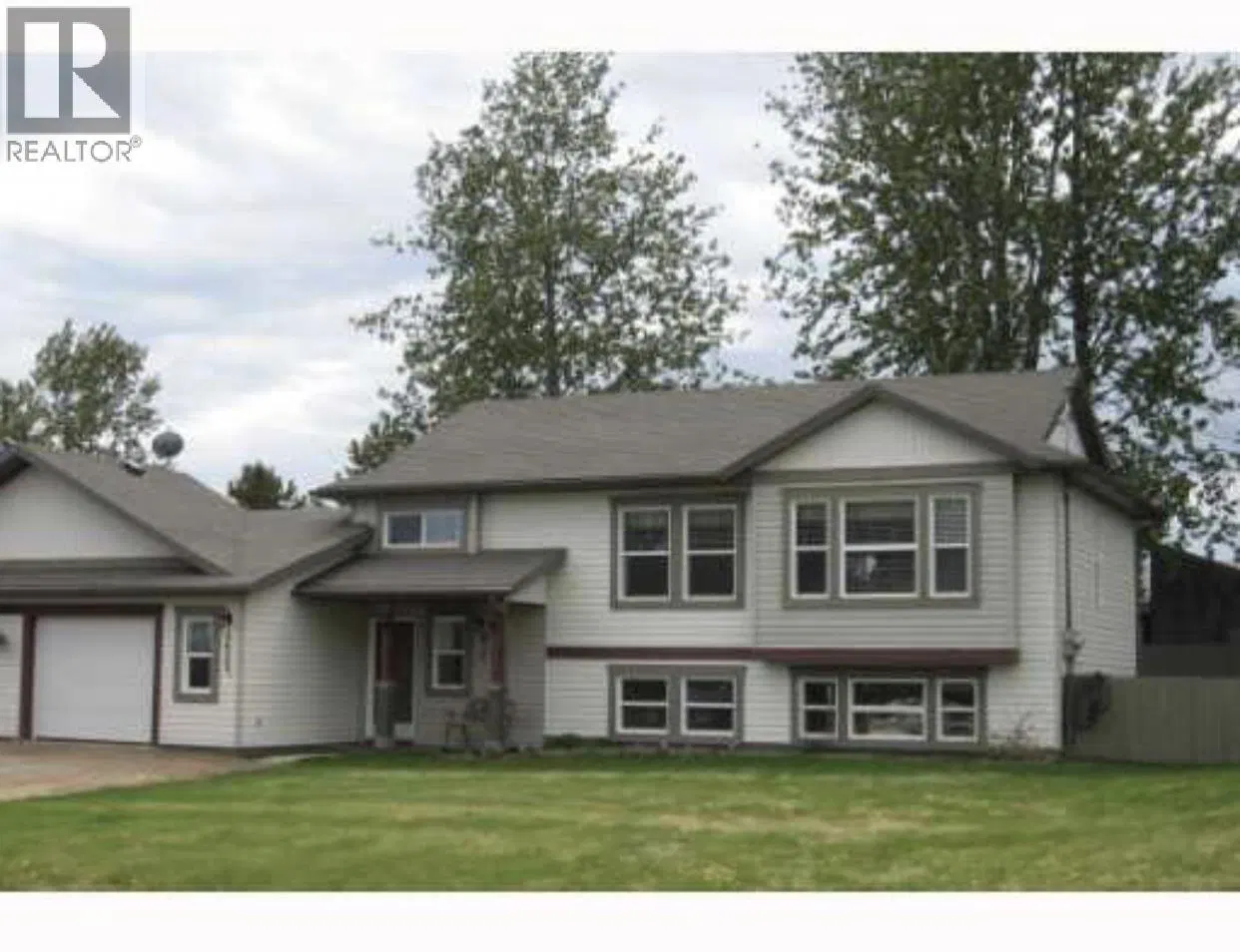 Photo 1 of 37 at B – 4609 BOUNDARY Road