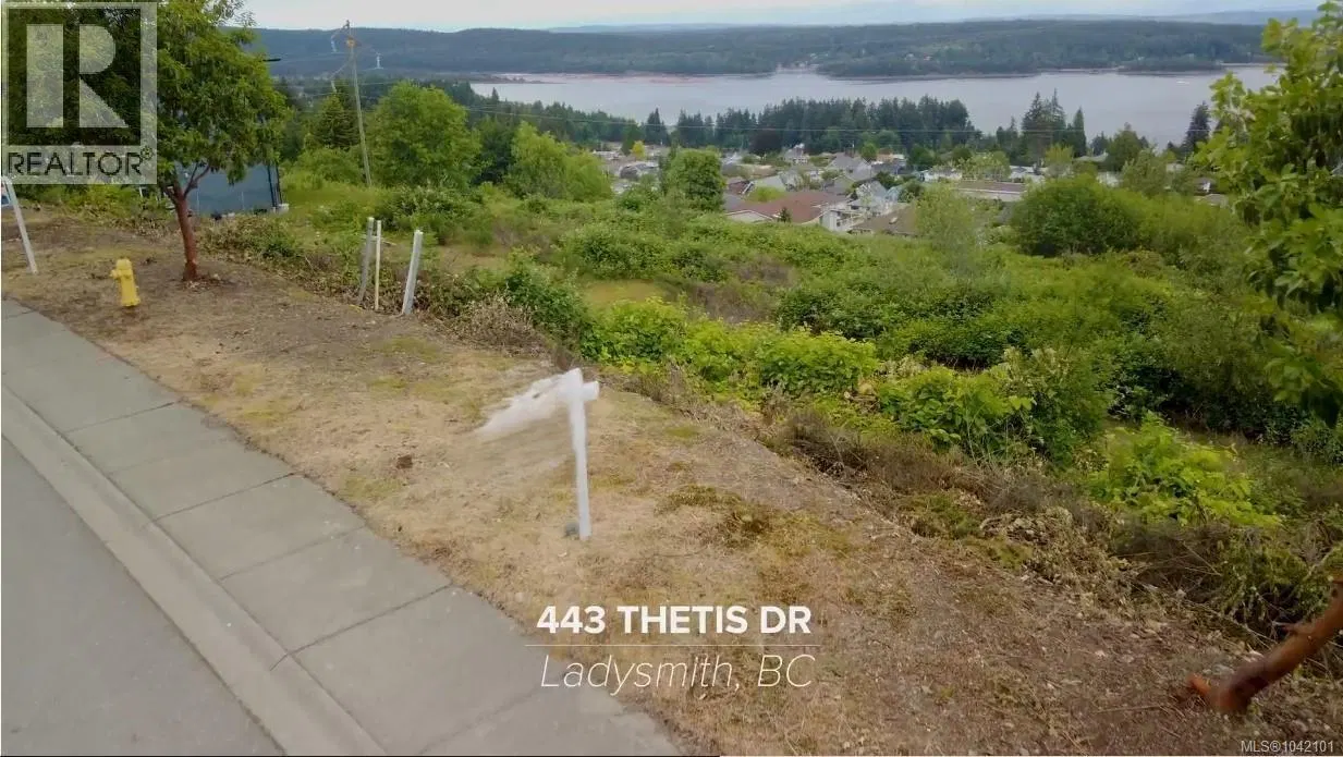 Photo 3 of 5 at 443 Thetis Drive