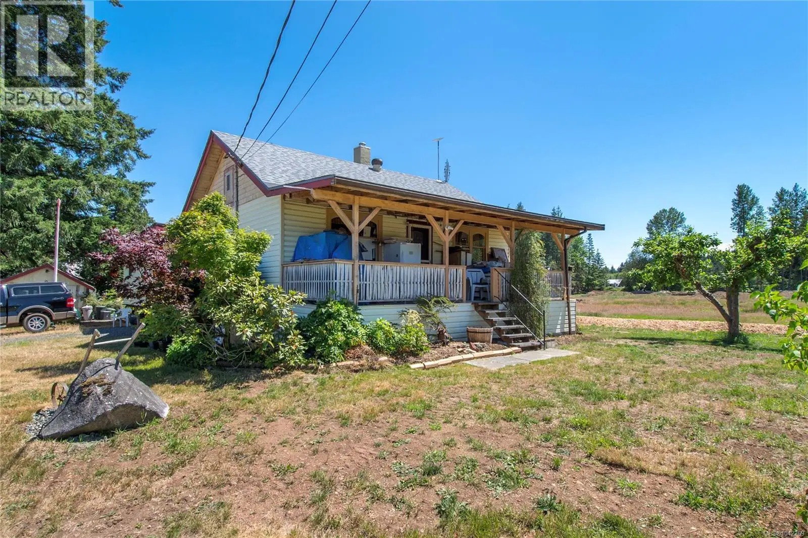8712 Island Highway