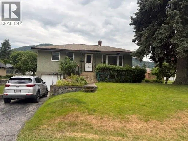 Photo 1 of 19 at 355 9th Avenue