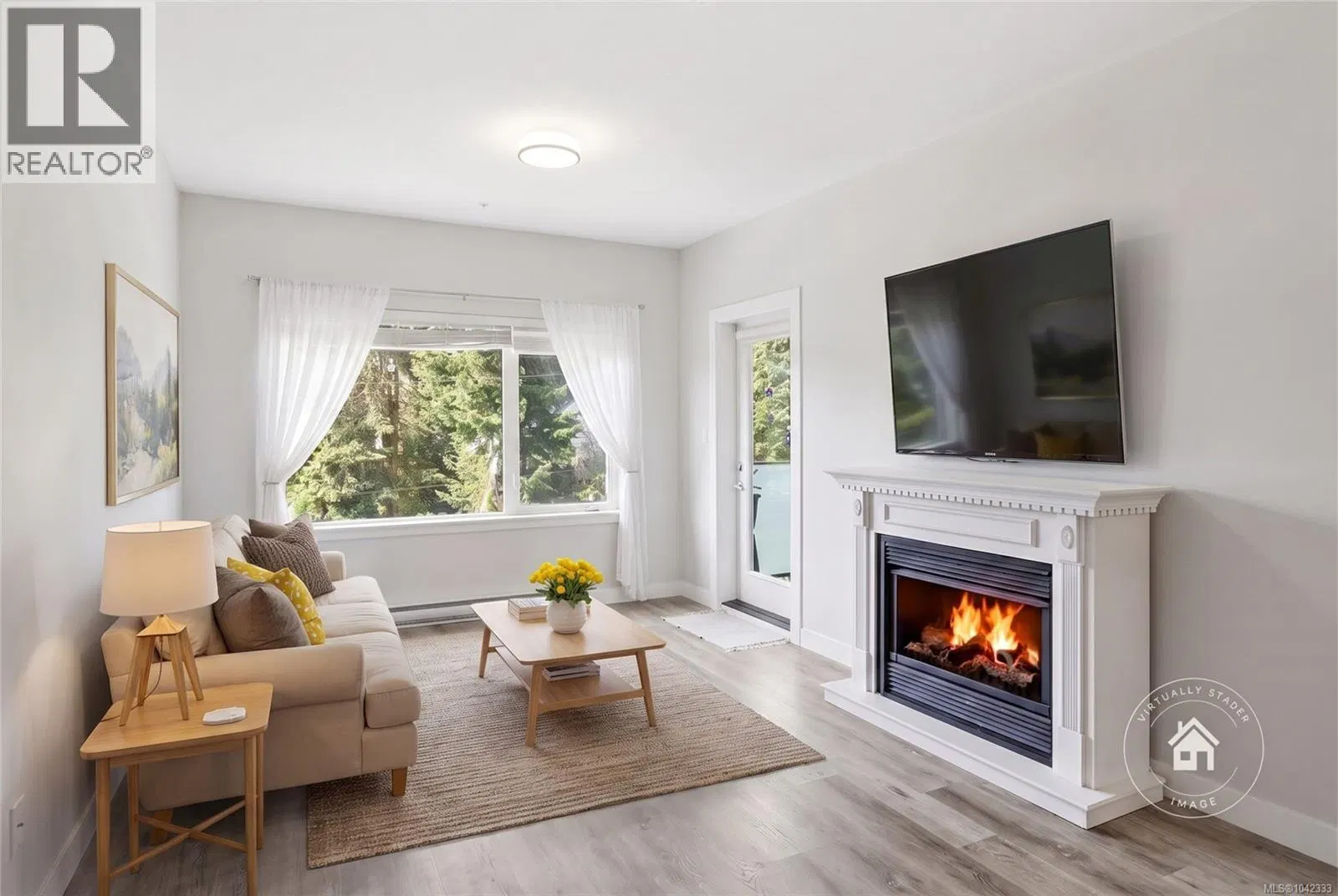 Photo 4 of 34 at #308 – 20 Barsby Avenue