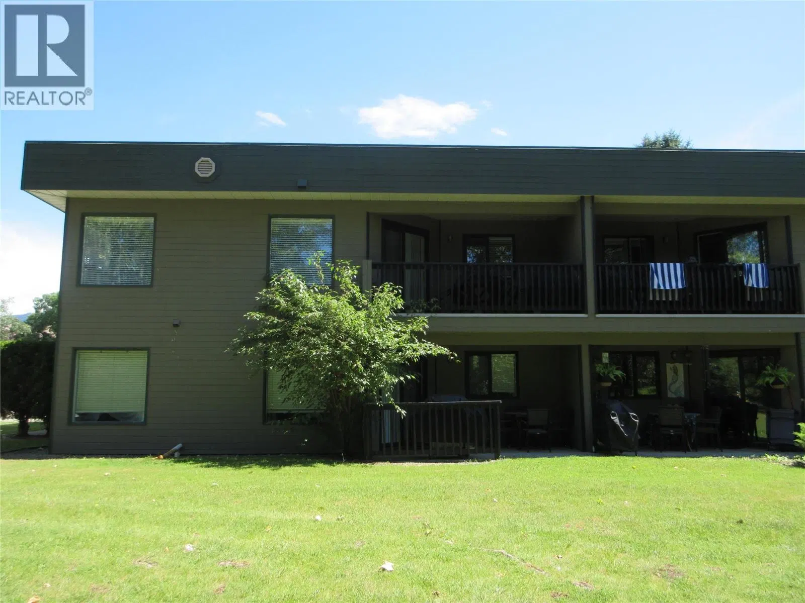 Photo 1 of 27 at #1621 – 415 Commonwealth Road
