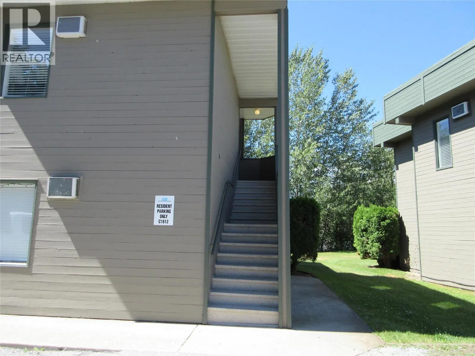 Photo 2 of 27 at #1621 – 415 Commonwealth Road