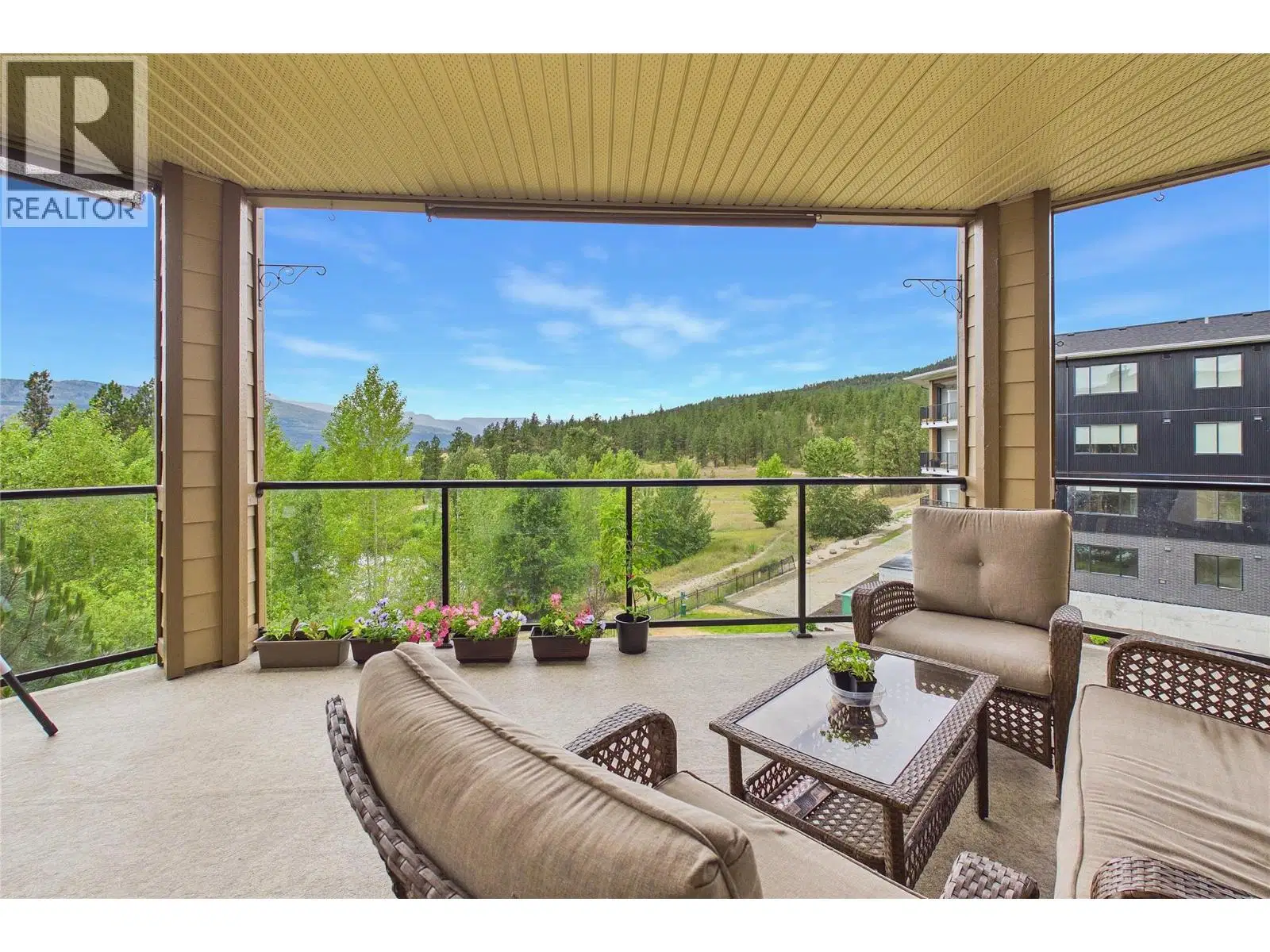 #317 – 2532 Shoreline Drive