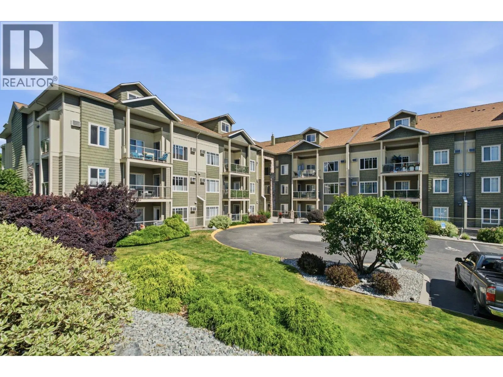 Photo 5 of 23 at #214 – 2120 Shannon Ridge Drive