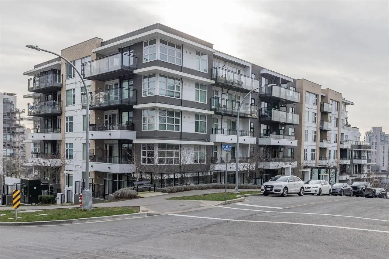 Photo 2 of 25 at #206 – 1012 Auckland Street
