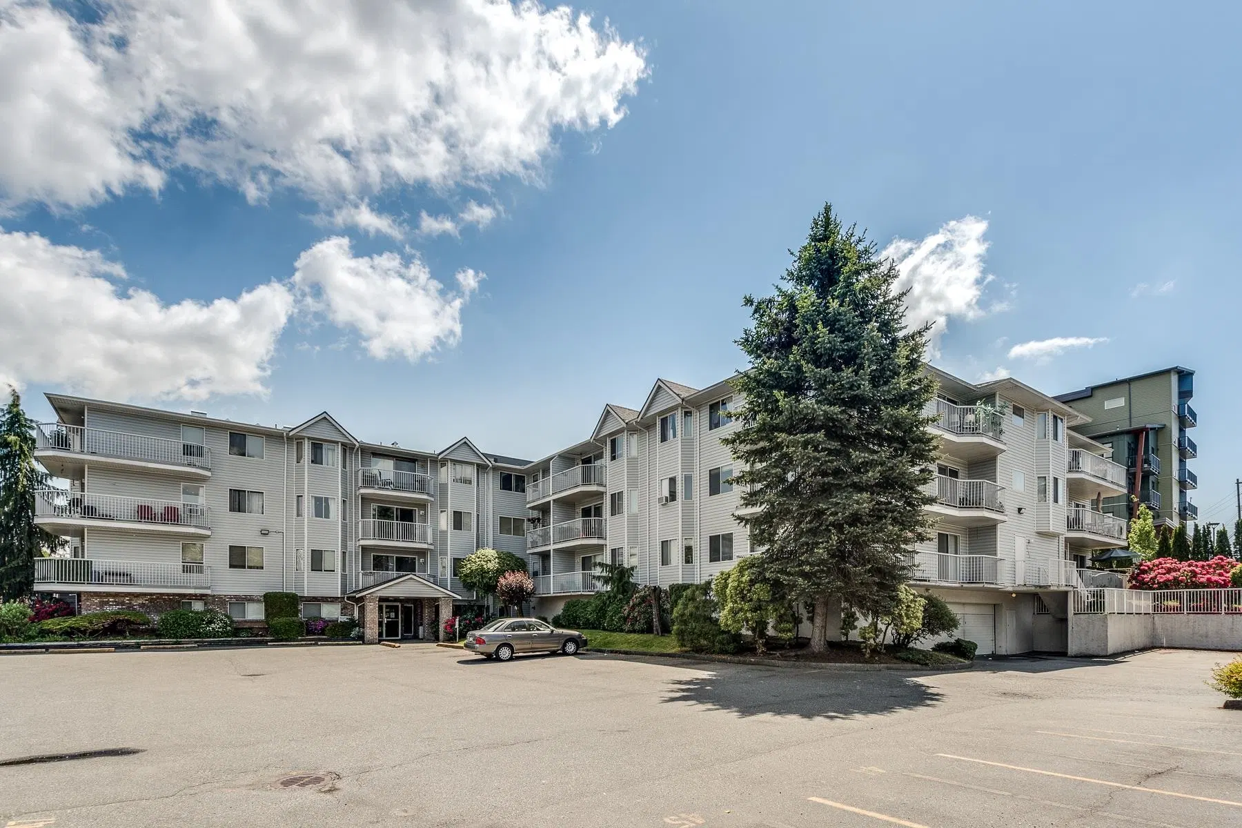 Photo 1 of 21 at #105 – 2750 Fuller Street
