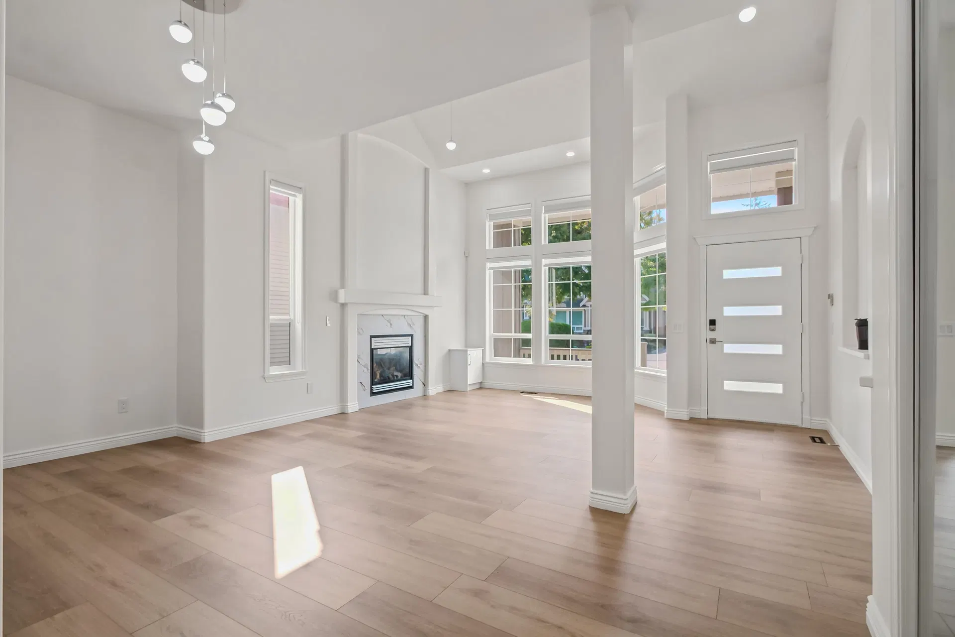 Photo 3 of 40 at 14425 58th Avenue