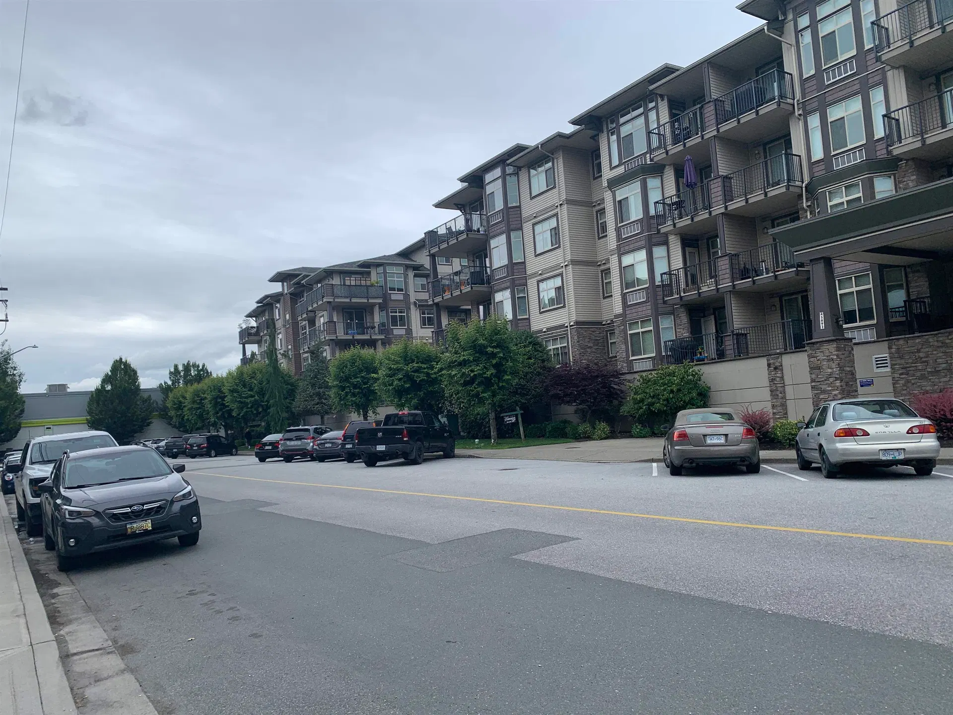 Photo 2 of 22 at #407 – 45893 Chesterfield Avenue