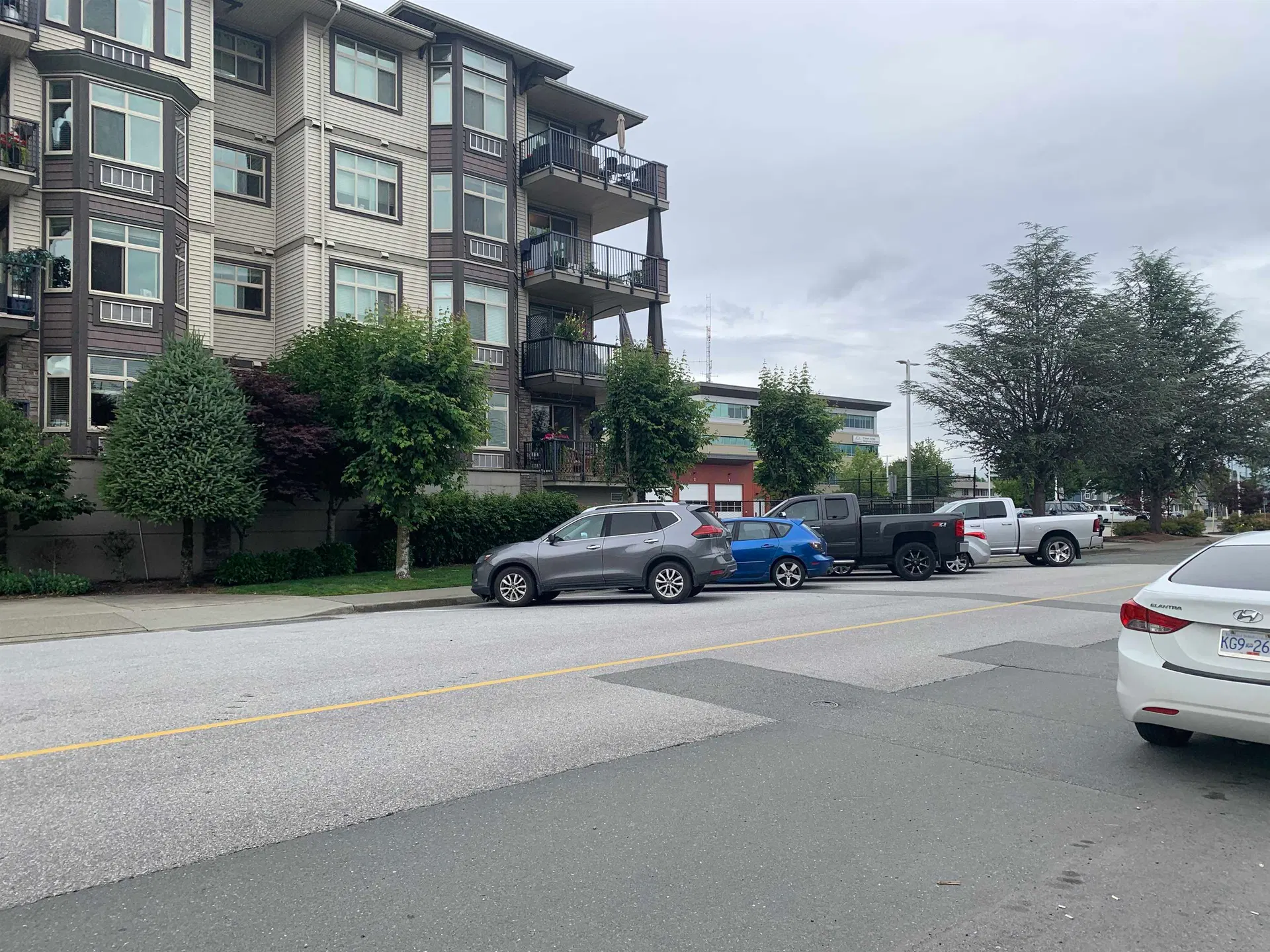 Photo 3 of 22 at #407 – 45893 Chesterfield Avenue