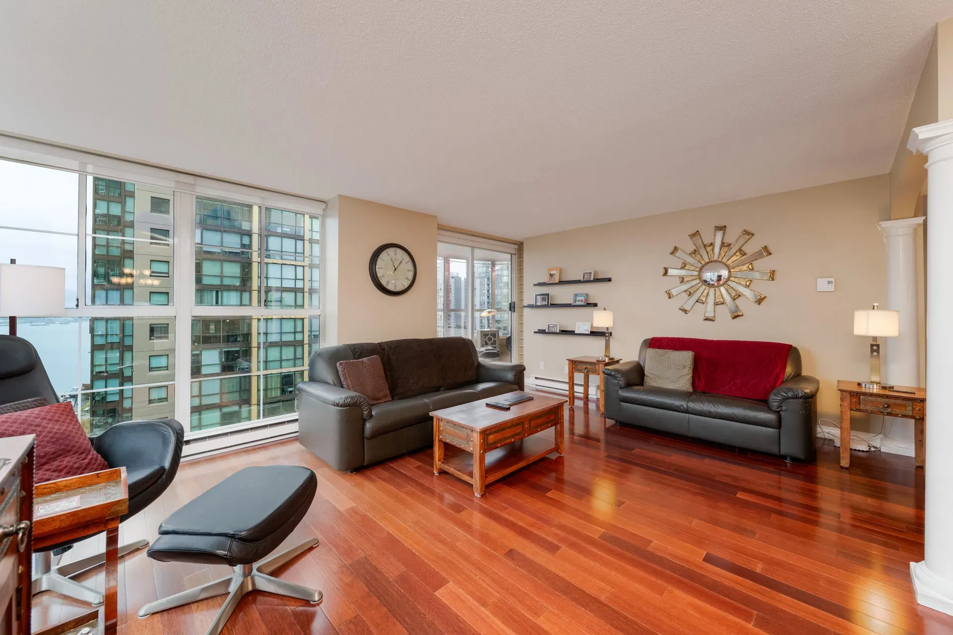 Photo 2 of 40 at #1801 – 717 Jervis Street