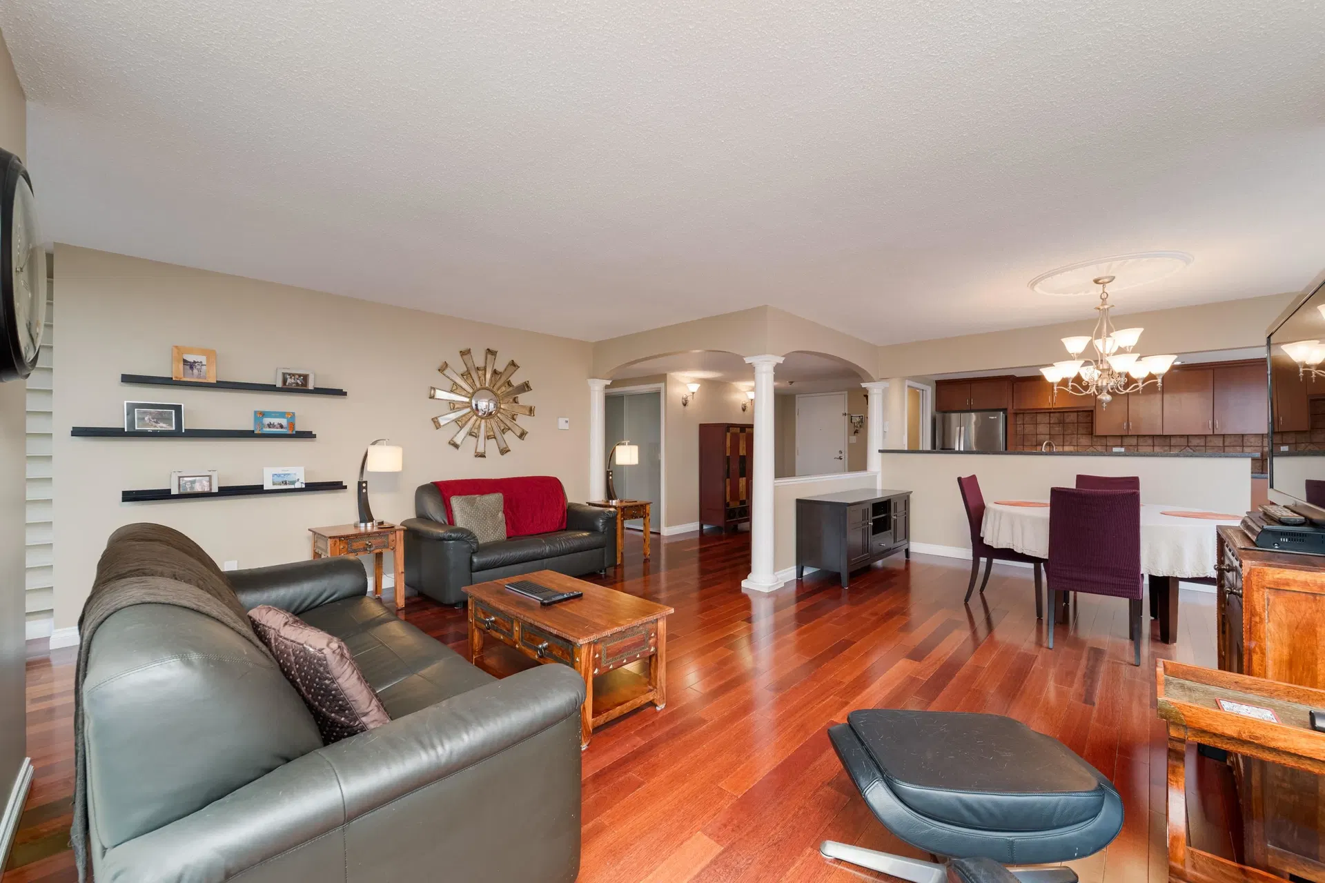Photo 4 of 40 at #1801 – 717 Jervis Street