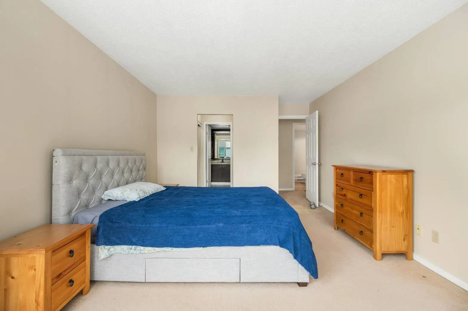 Photo 5 of 14 at #201 – 14881 103a Avenue