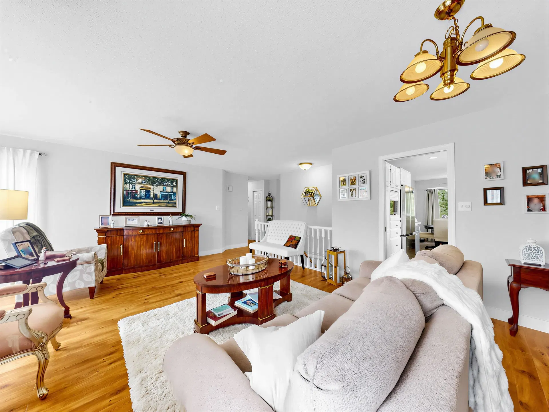 Photo 4 of 27 at 8621 215 Street