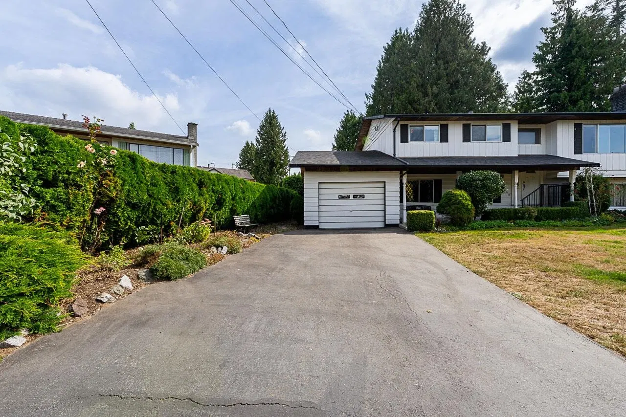 Photo 3 of 39 at 11142 Patricia Drive
