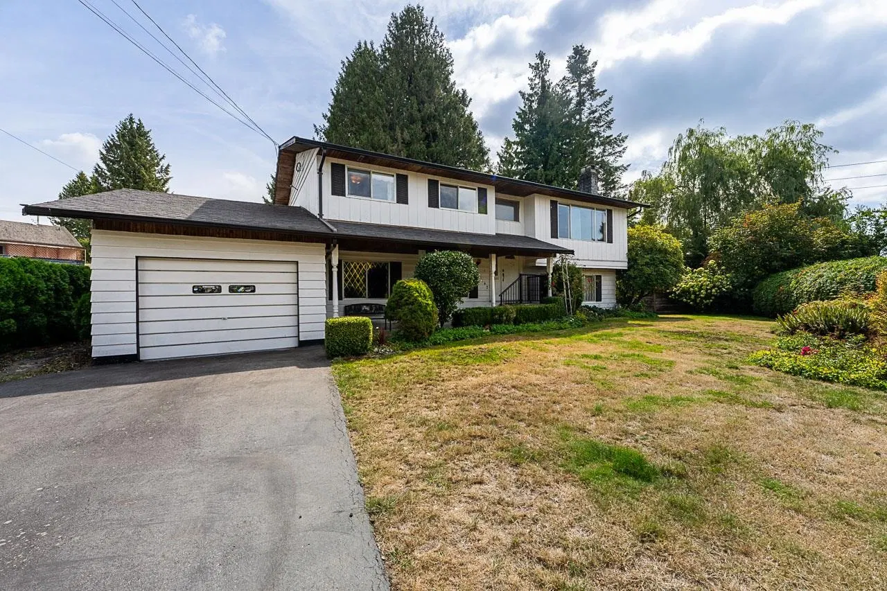 Photo 4 of 39 at 11142 Patricia Drive