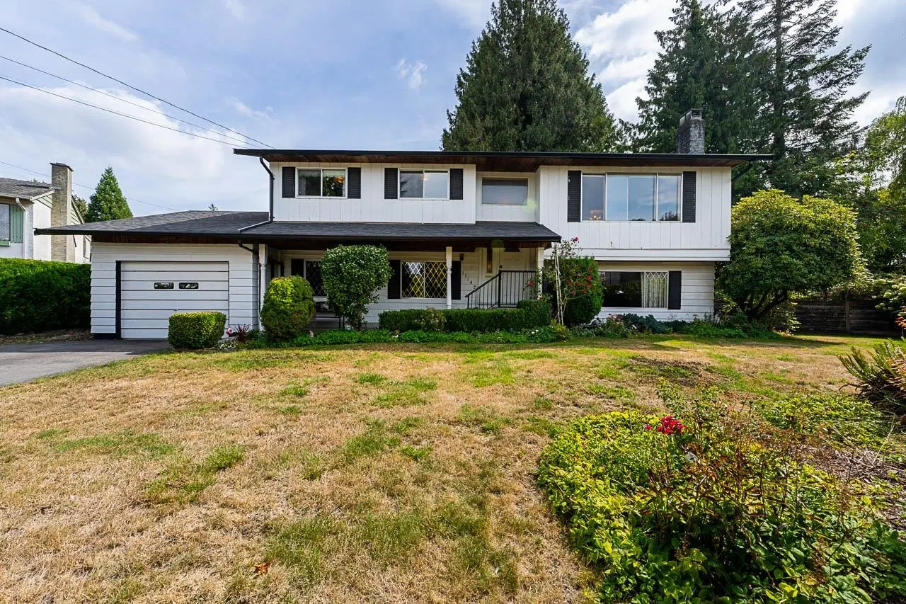Photo 5 of 39 at 11142 Patricia Drive