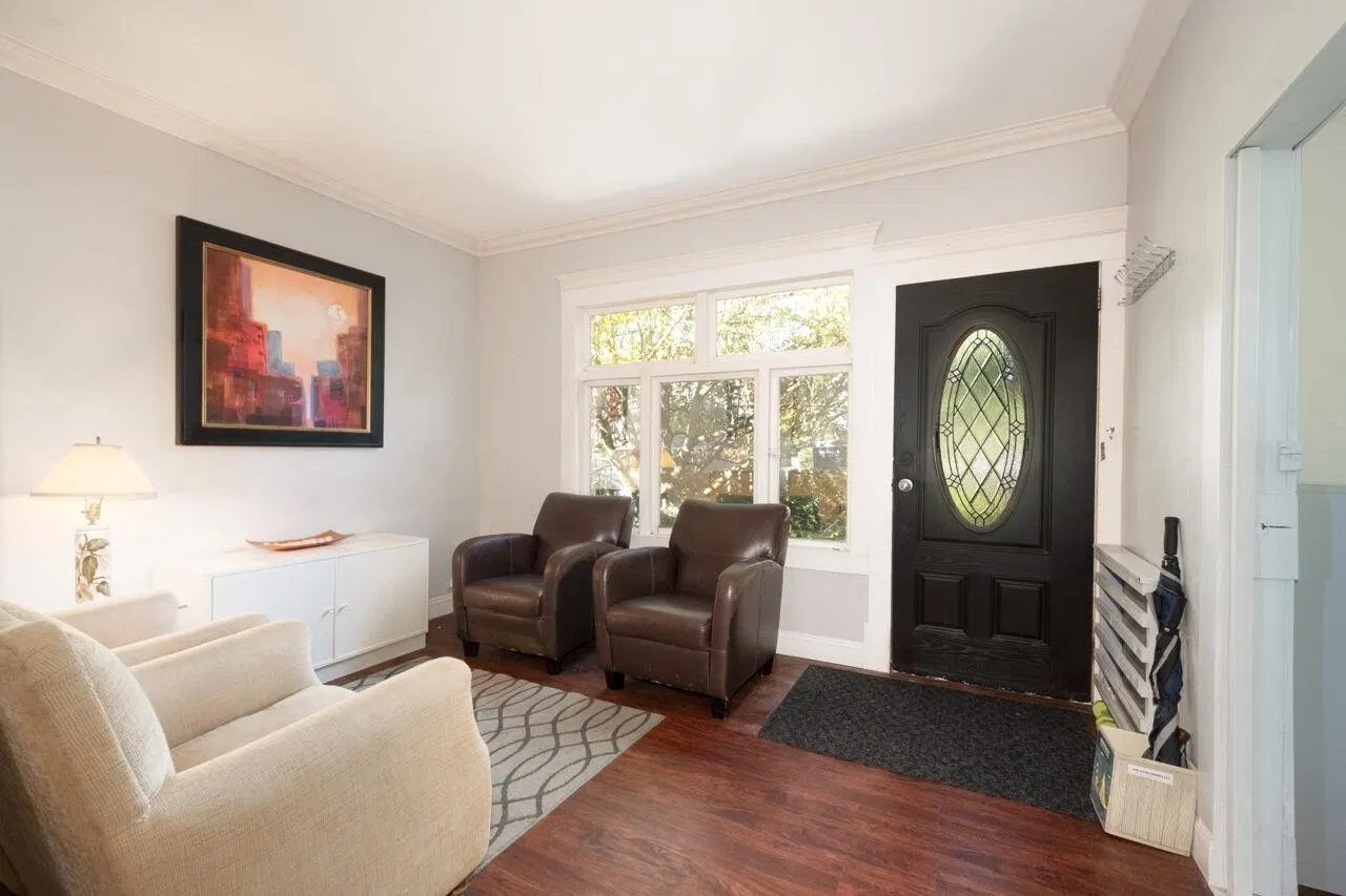 Photo 3 of 28 at 219 E 29th Street